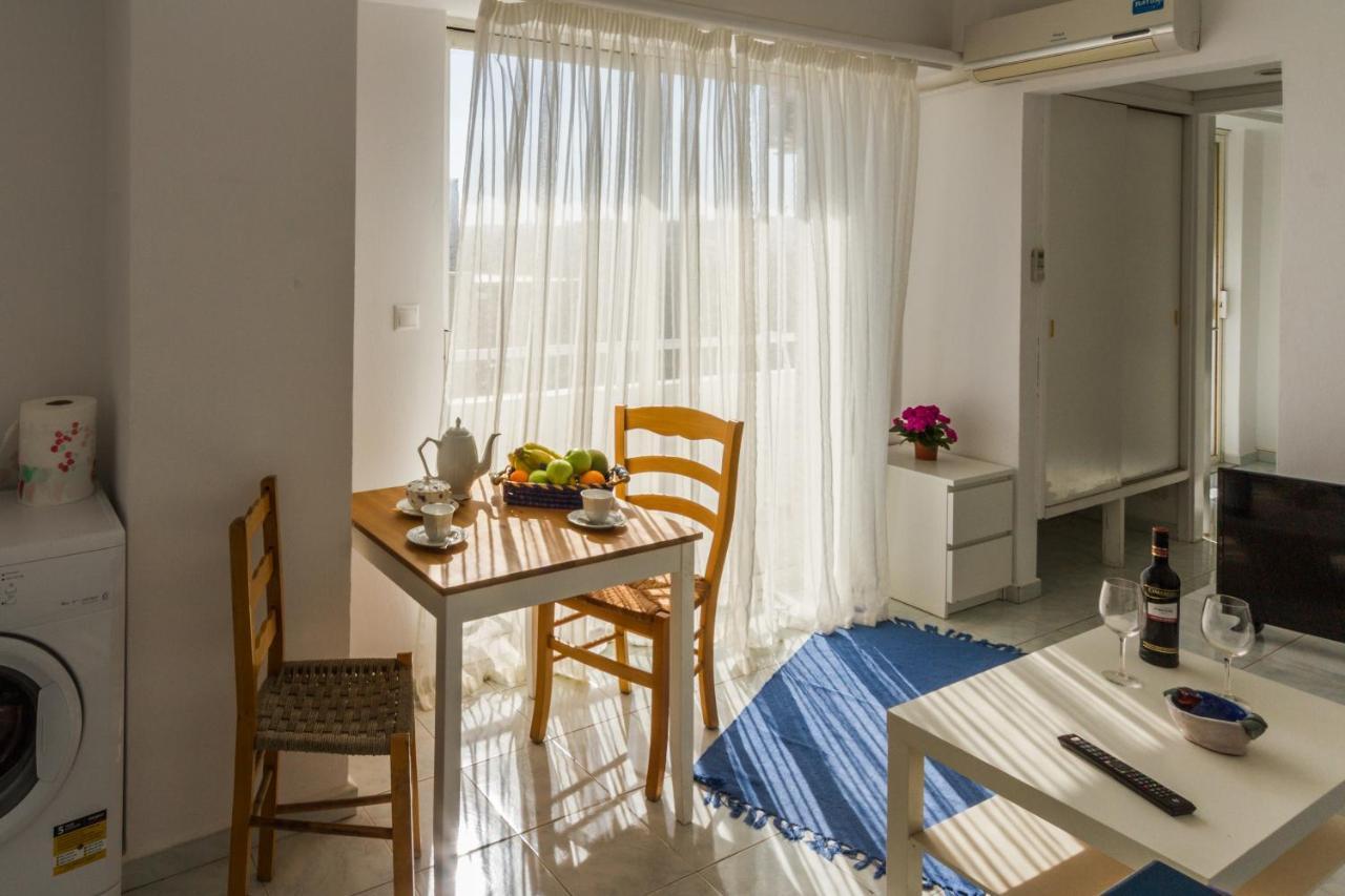 Apartment Near the Port