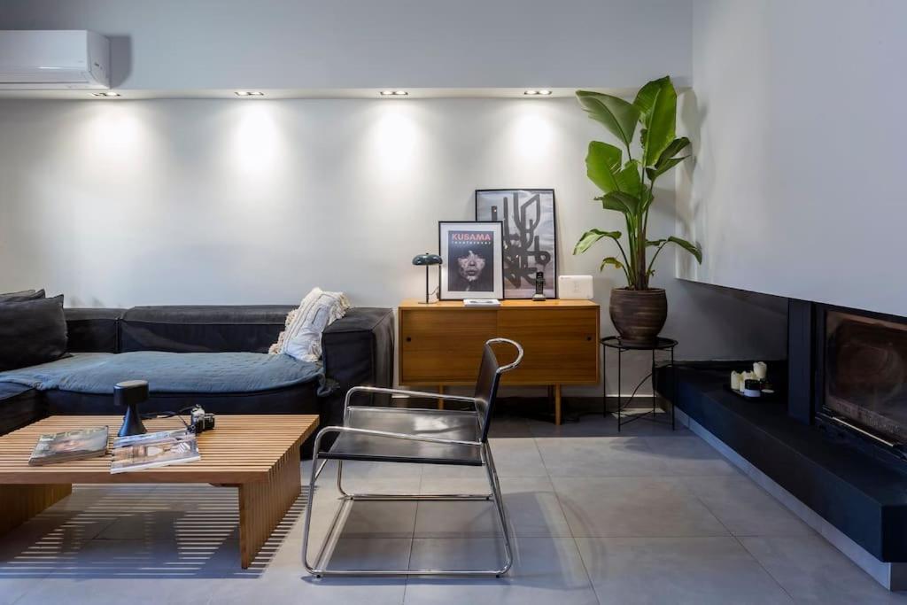 Urban F House