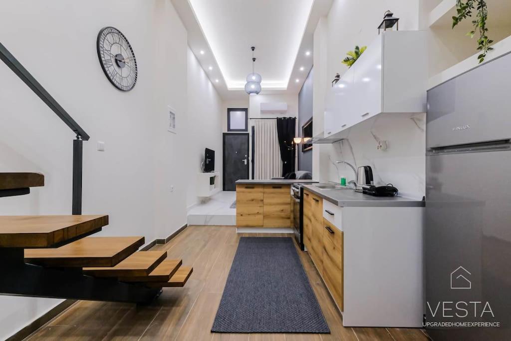 Jolene Loft Apartment with Patio, Vesta Philoxenia 2