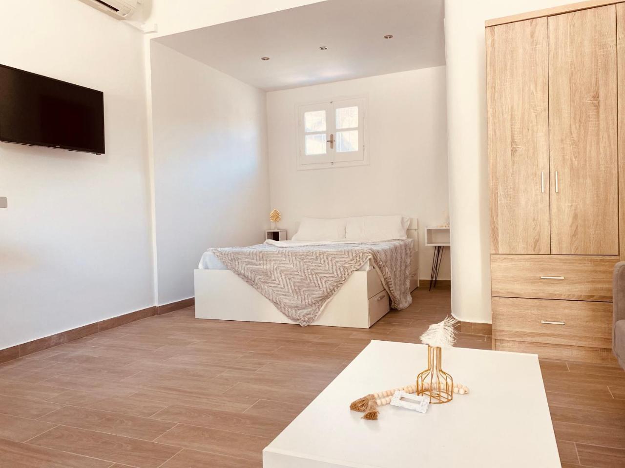 Louvros Luxury Suites