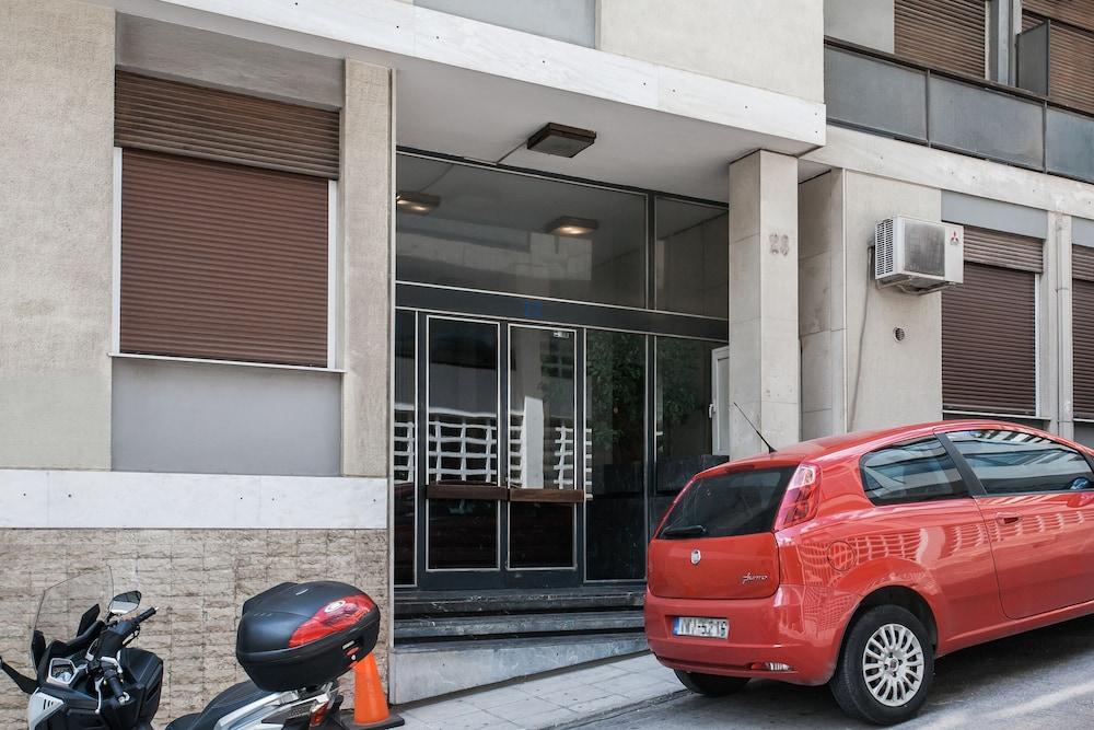 Striking 1br Apartment in Kolonaki B