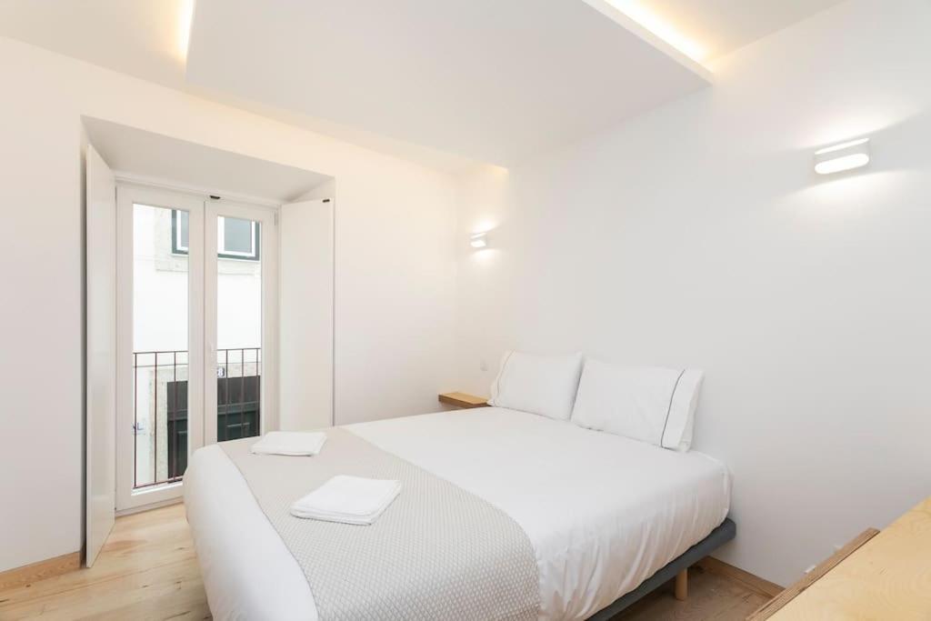 0e Brand New Apartment Right in the Heart of Alfama 2