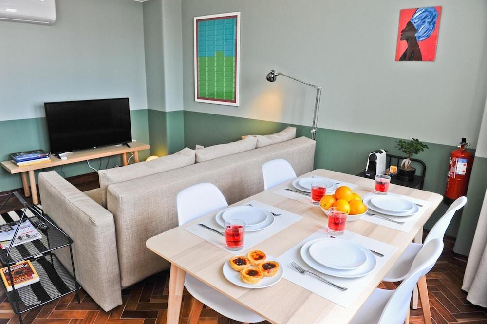 Porto's Wine, Divine Apartment 2b