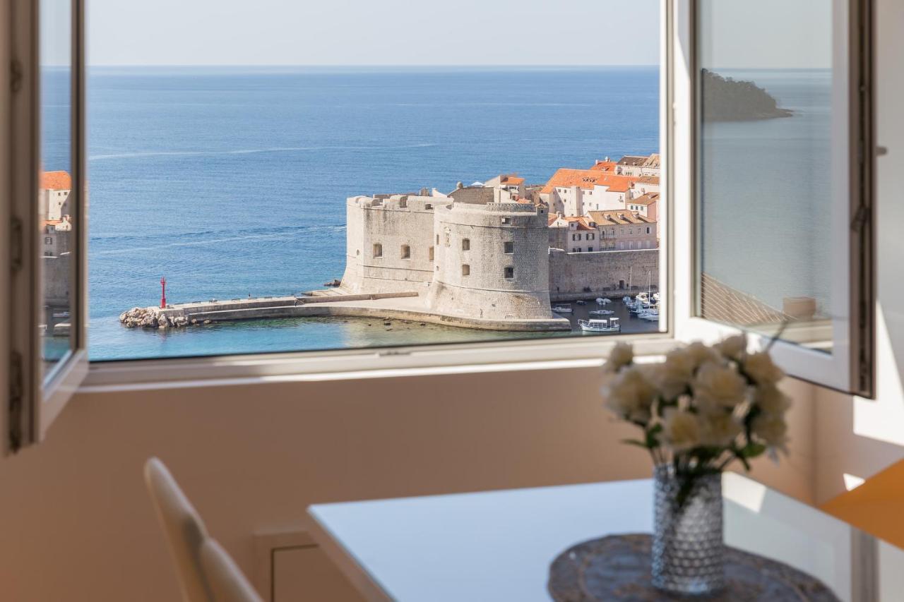 Bellissima Vista (Adults Only) 1