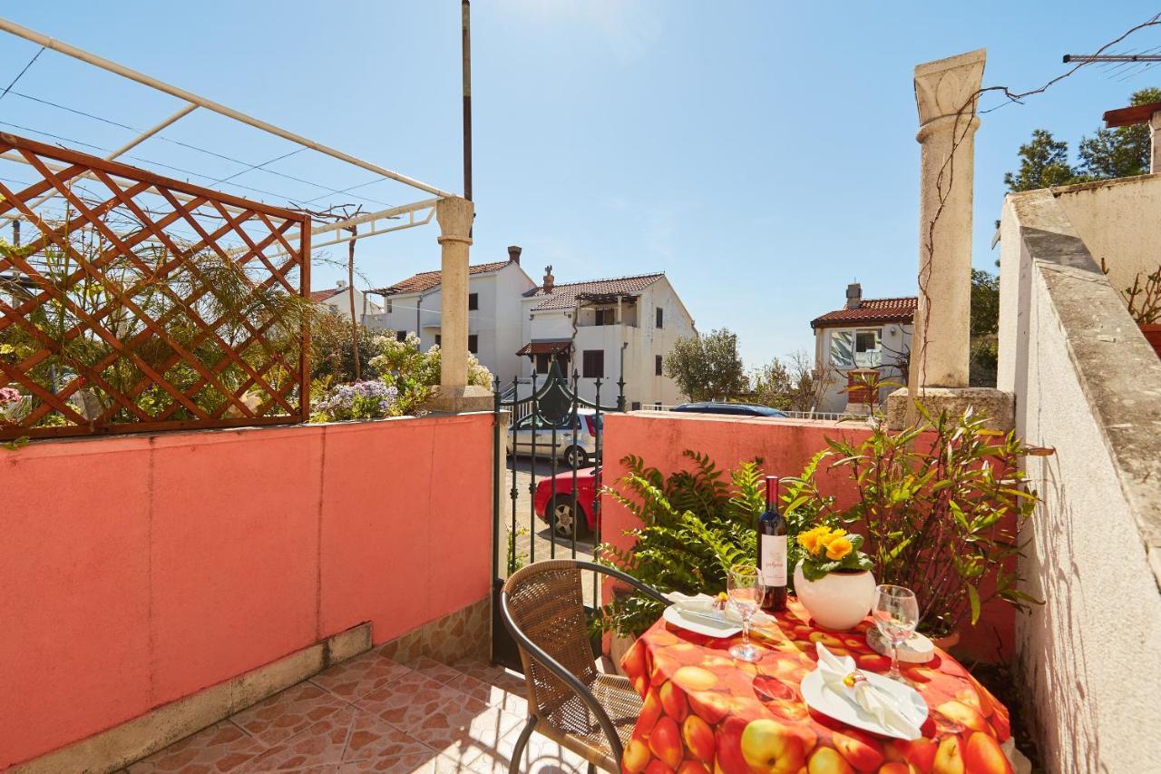 Sunny Charming Apartment (Adults Only) 1