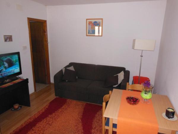 Apartments Cherry 1