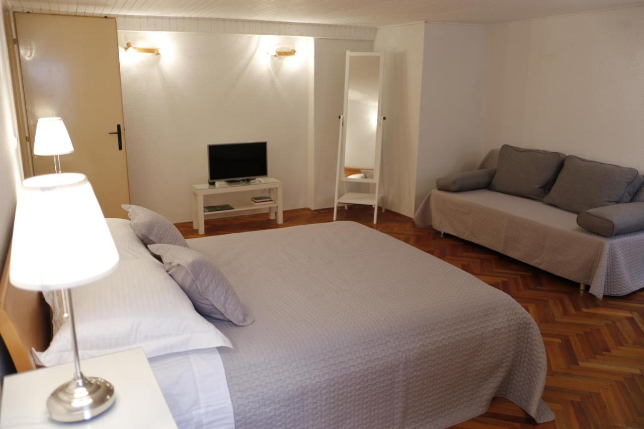 Apartment Blaise-Old Town 1