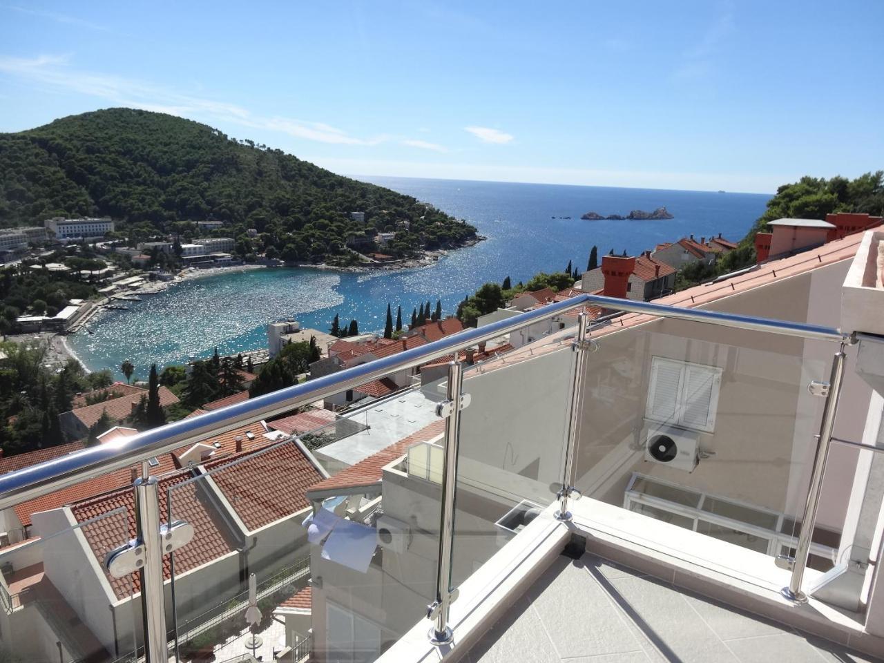 Apartments Roko 1