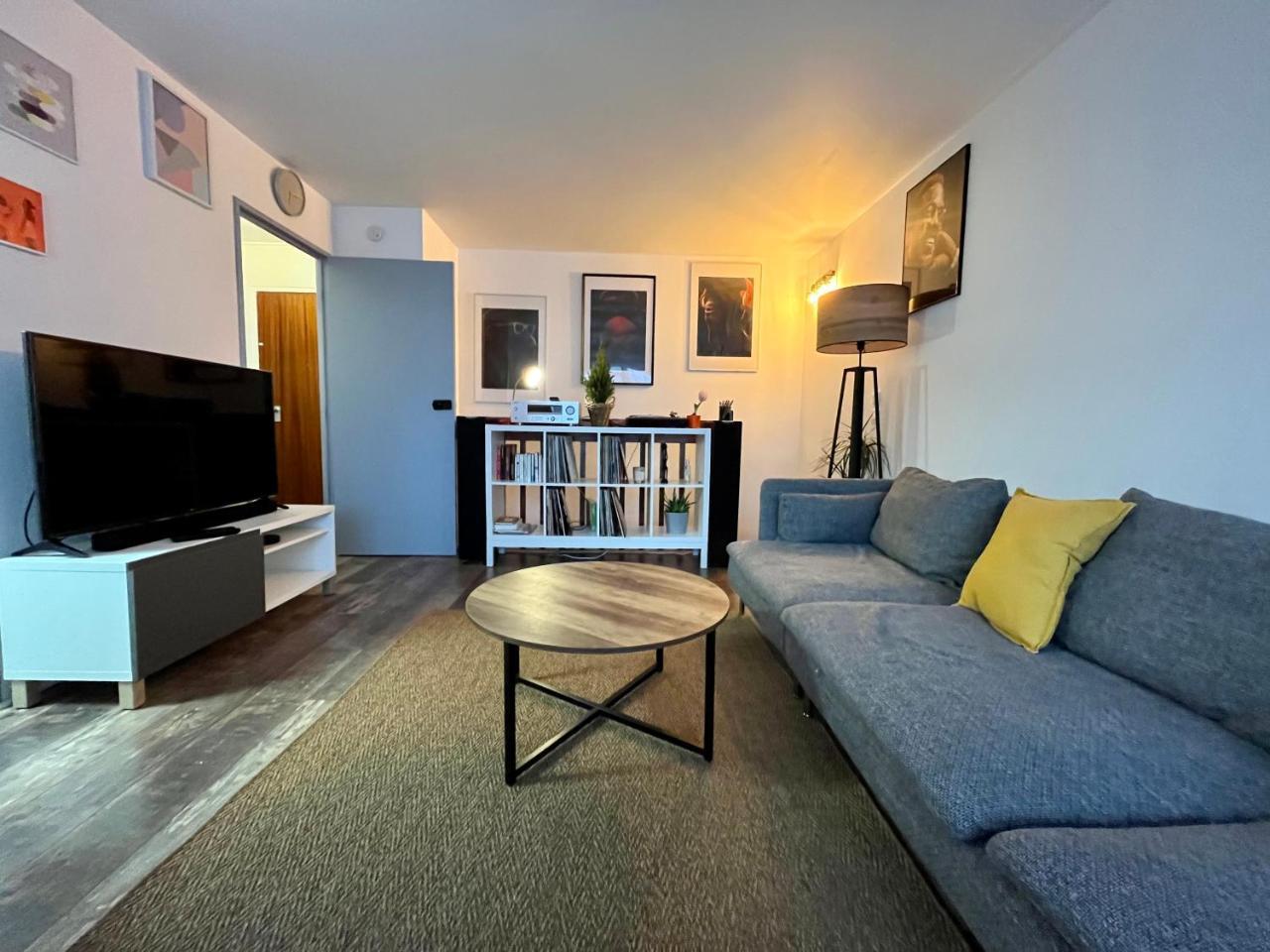 Cosy Duplex Avec Parking a Paris 19 by Immo Kit Bnb