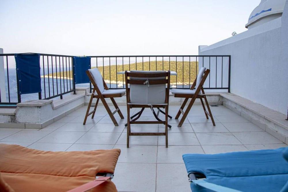 Lovely Triplex with Fantastic Sea View in Turkbuku