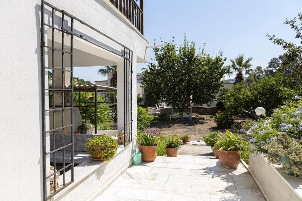 Cozy House with Garden in Bodrum