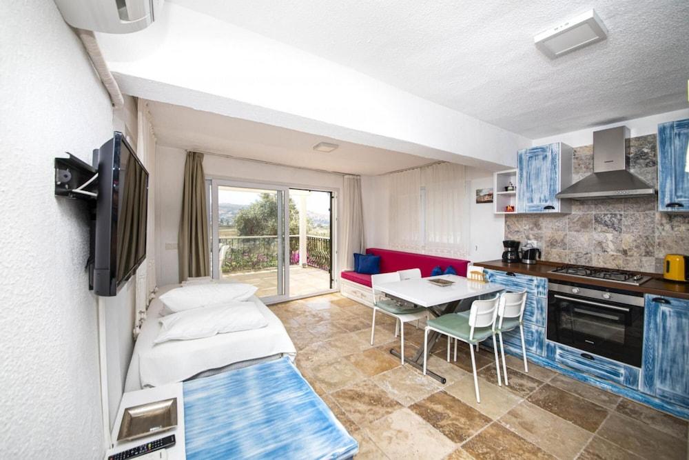 Lovely Flat with Pool And Nature View in Bodrum