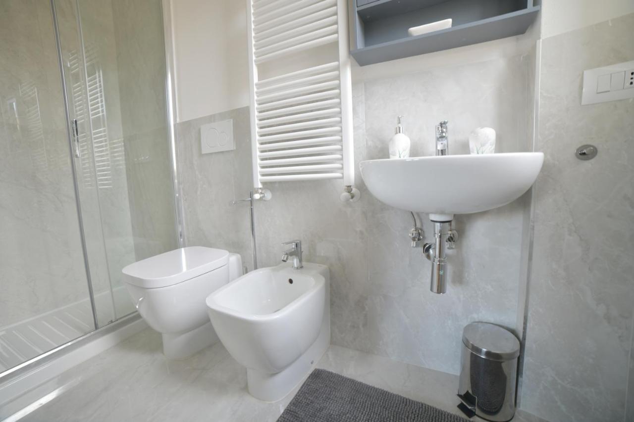 Porta Romana New Apartment Free Parking 2