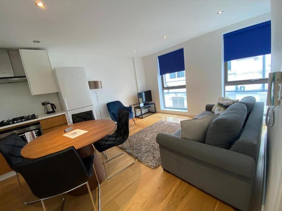 A Beautiful And Cozy Home in the Heart of London