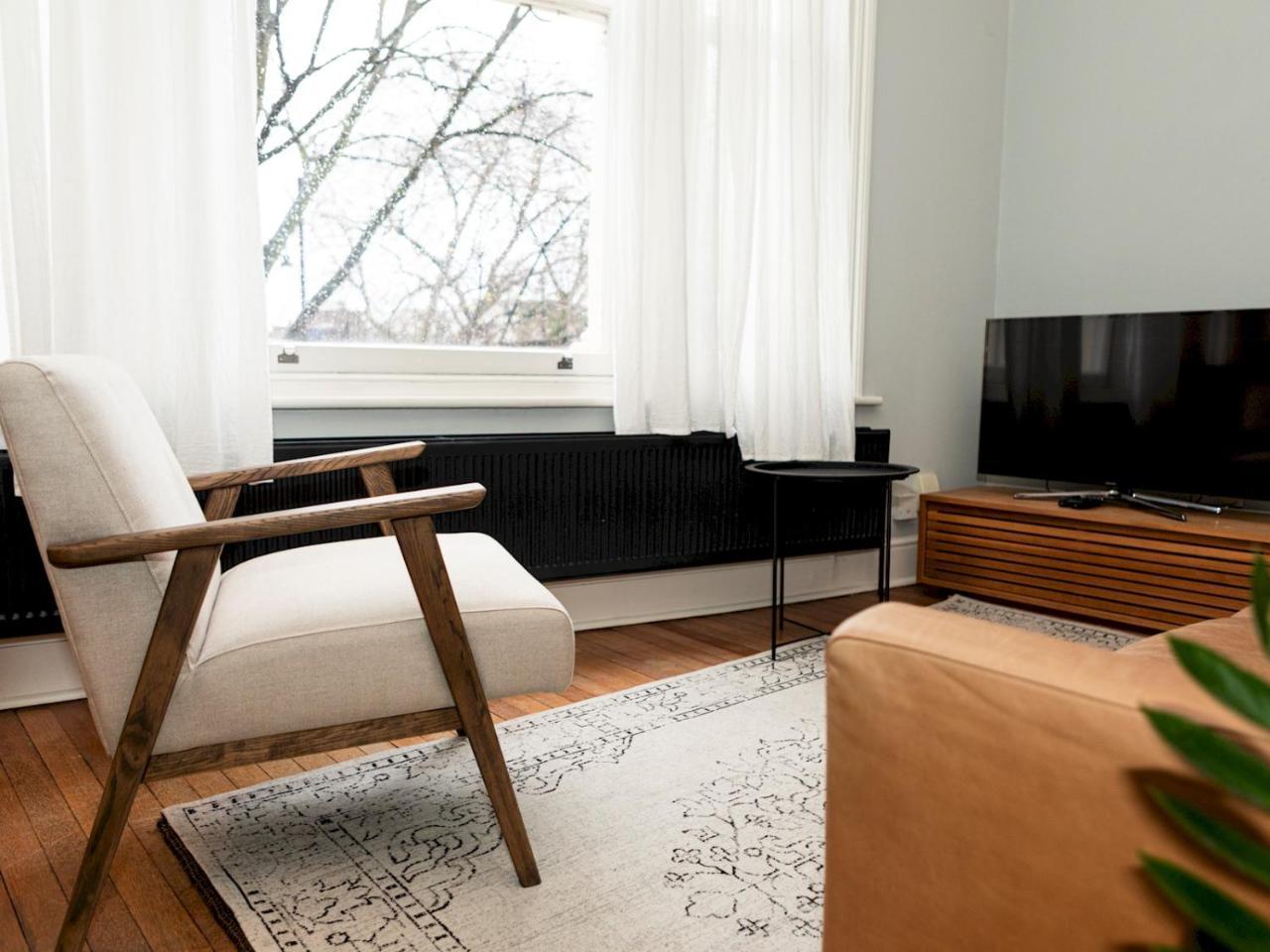 Pass the Keys Modern Apartment in Trendy Brixton 1