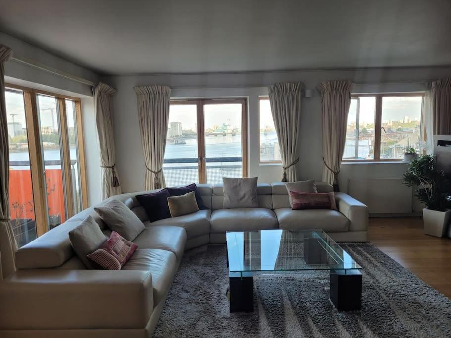 Stunning 3 Double Bedroom Apt in Greenwich Near O2