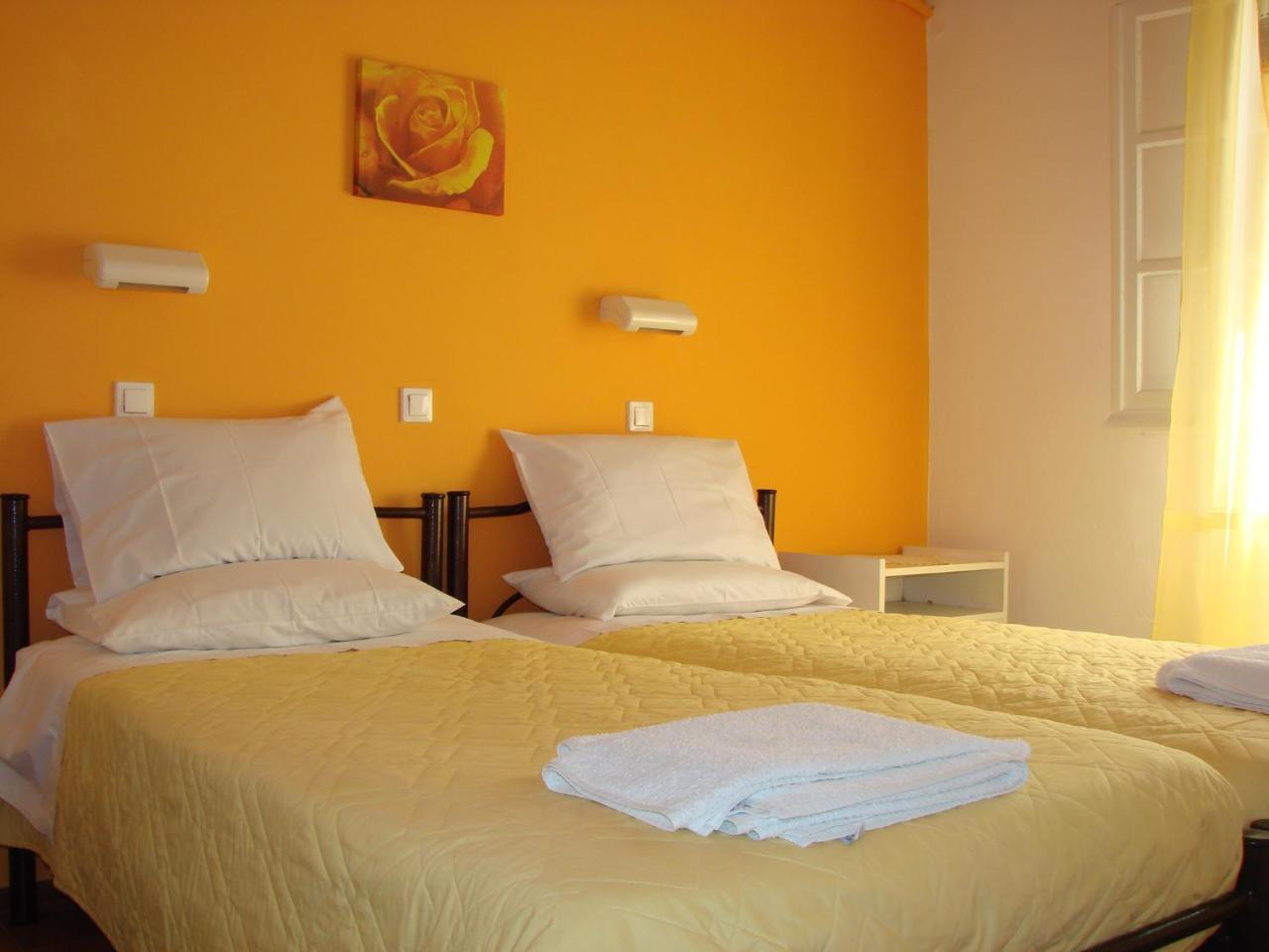 Eleni's Apartments