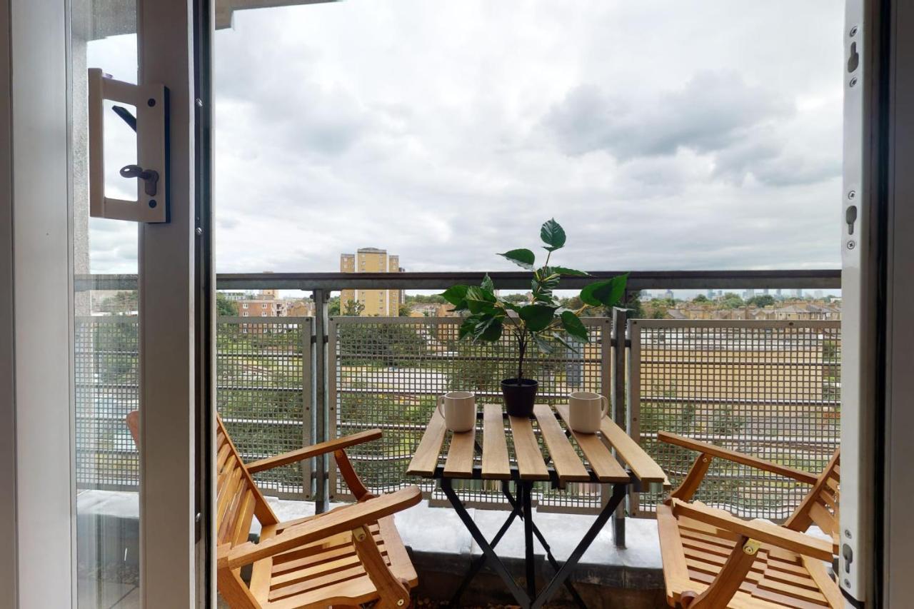 Cozy Hackney Apartment 1