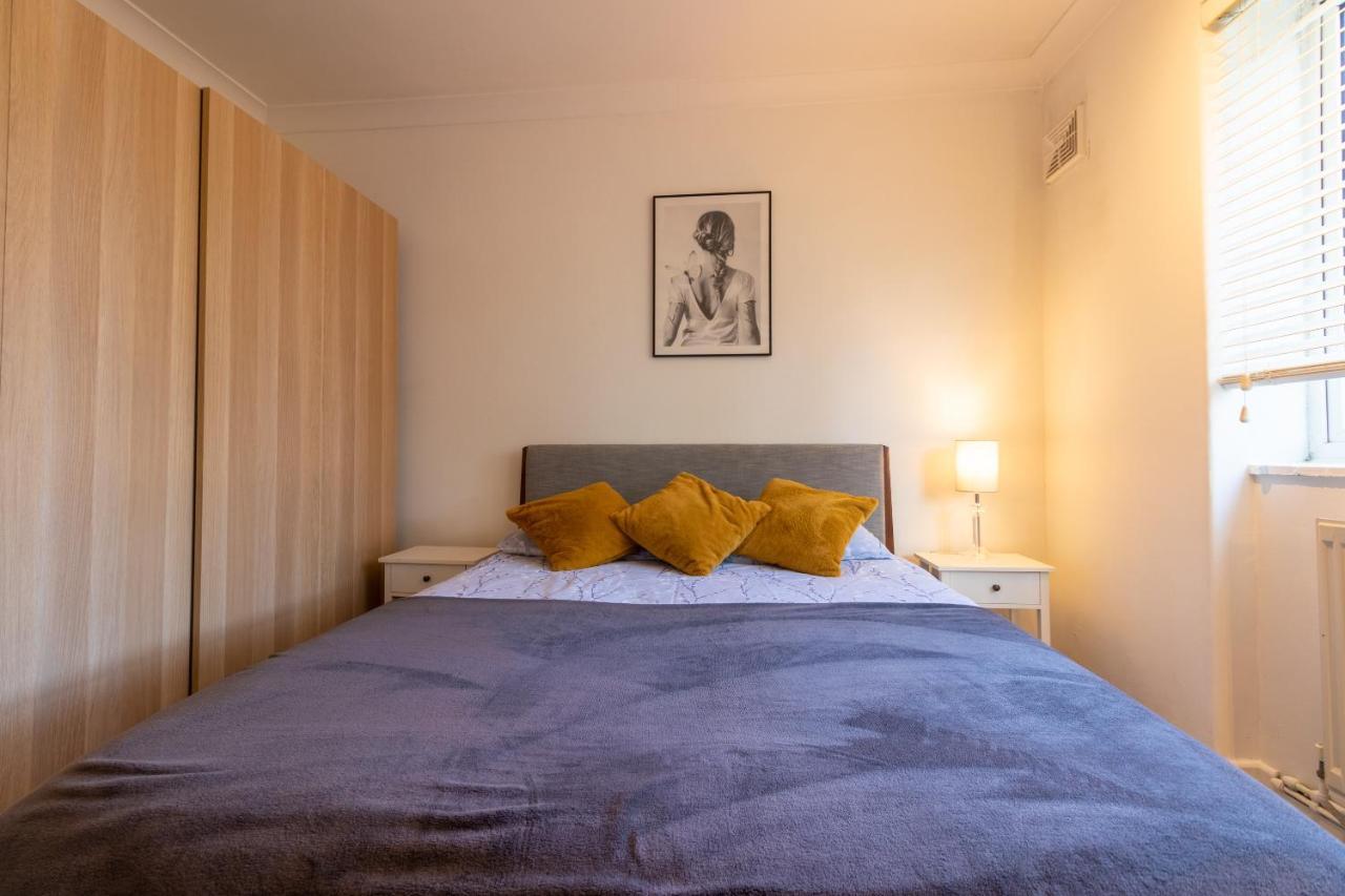 Stylish And Well Equipped Flat in Stockwell 1