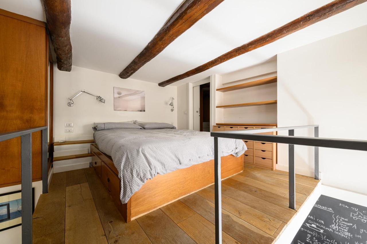Vespa Apartment 2