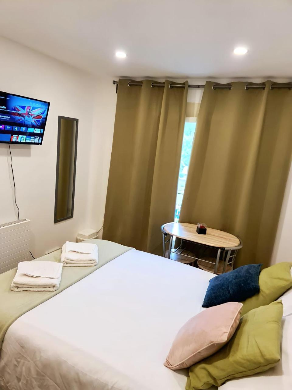 Double Room Charlotte 1