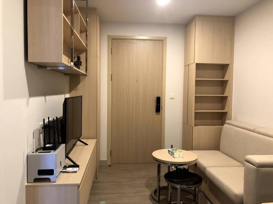 Shade of Sky Sathon - Pool, Fitness, Parking, Wifi 1
