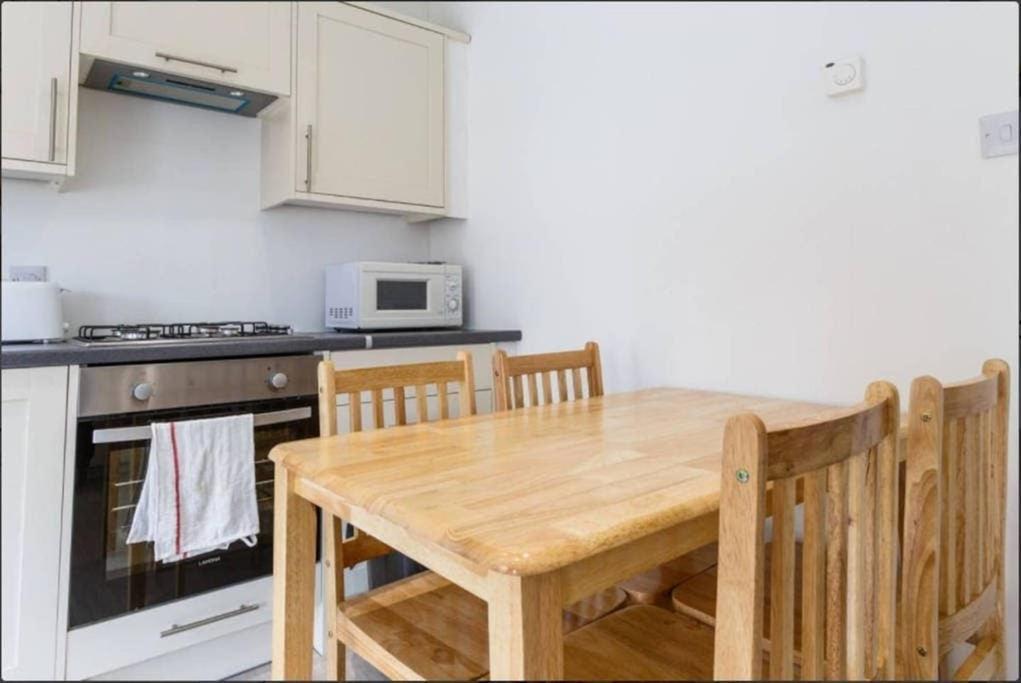 Double Room with Shared Bathroom And Kitchen 2