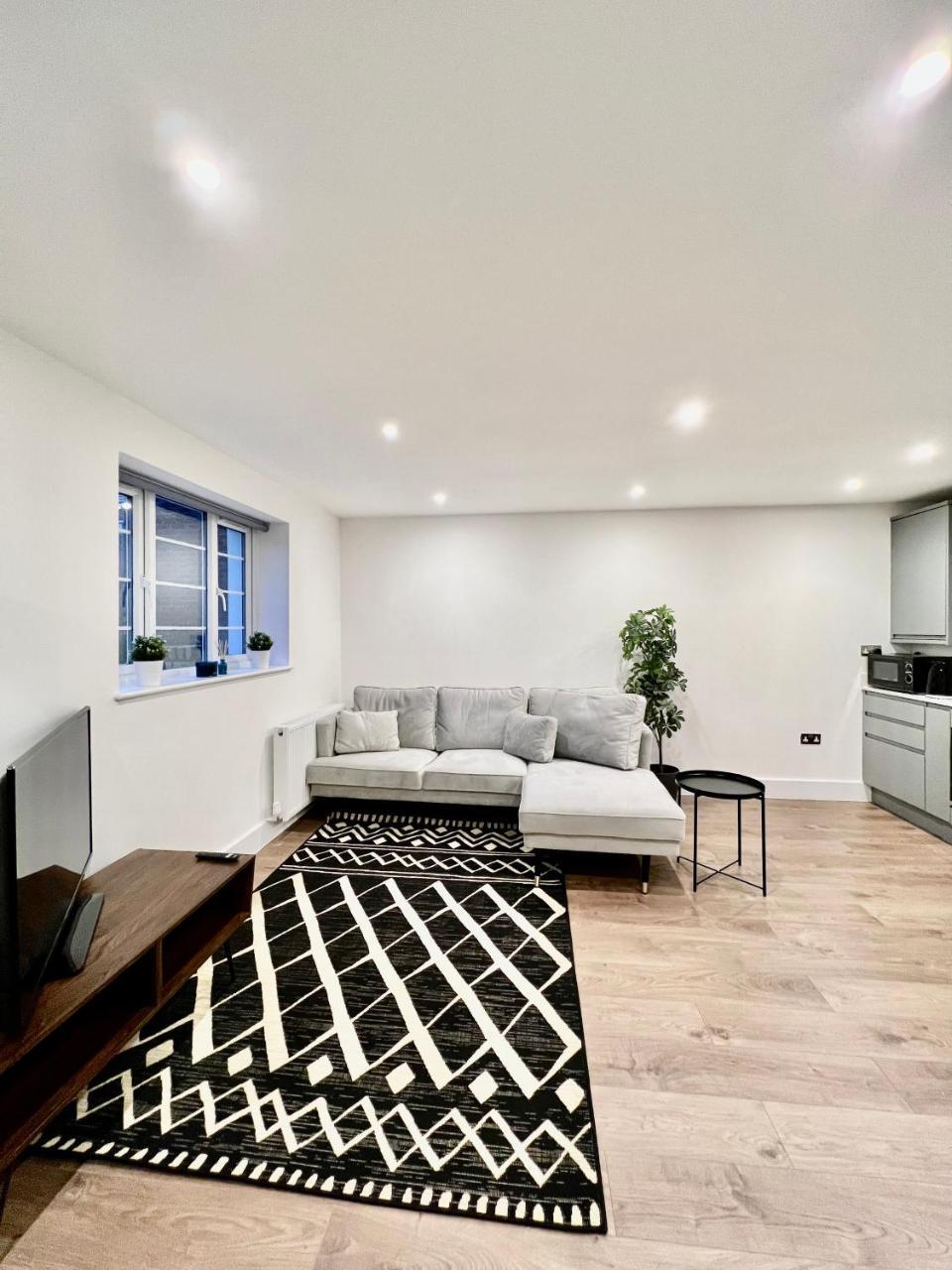 The Perfect Stay London, Home with 2 Bedrooms 1 Bath - Battersea, Vauxhall And Nine Elms