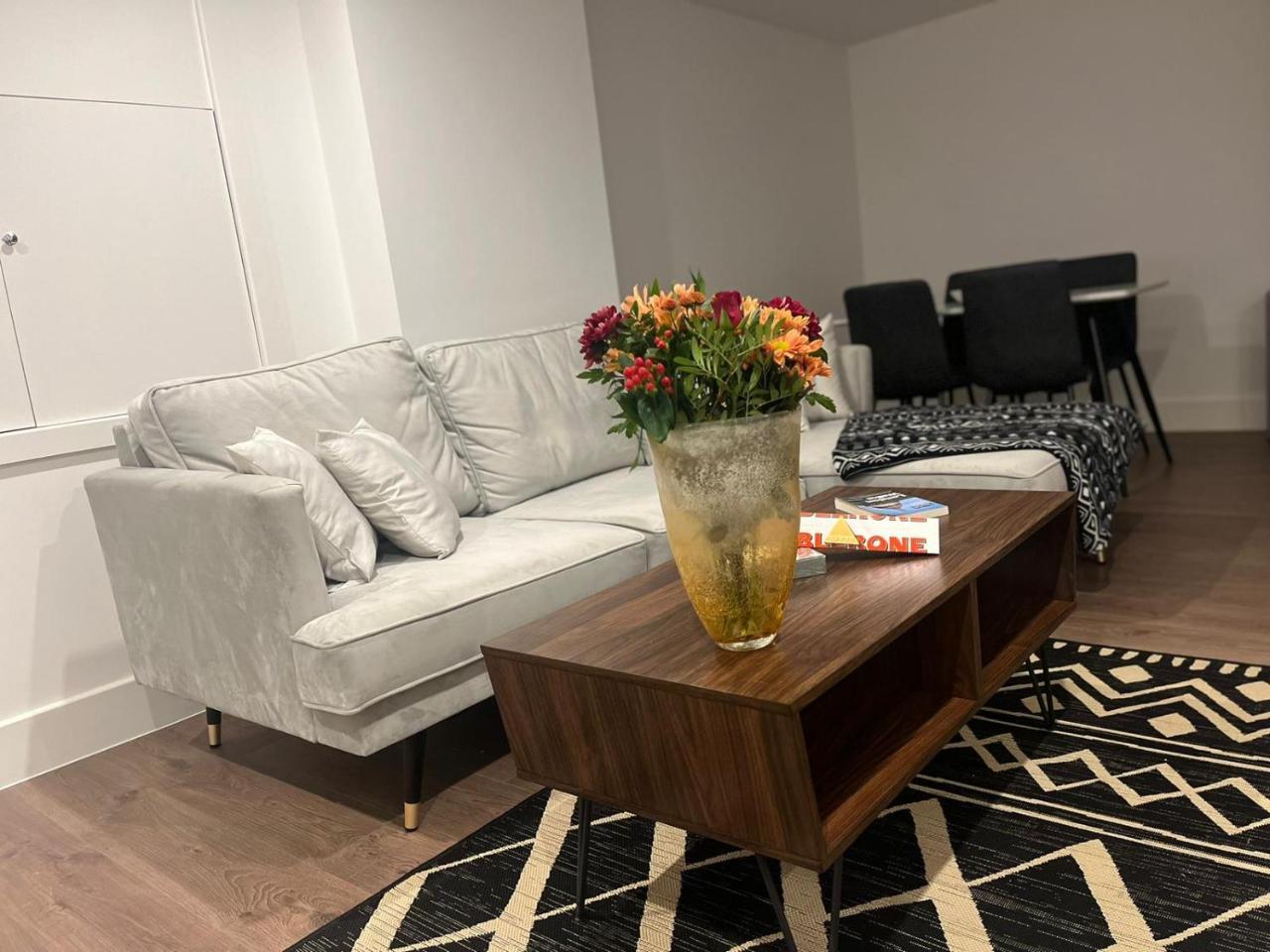 Stunning Rooms by Nine Elms Station
