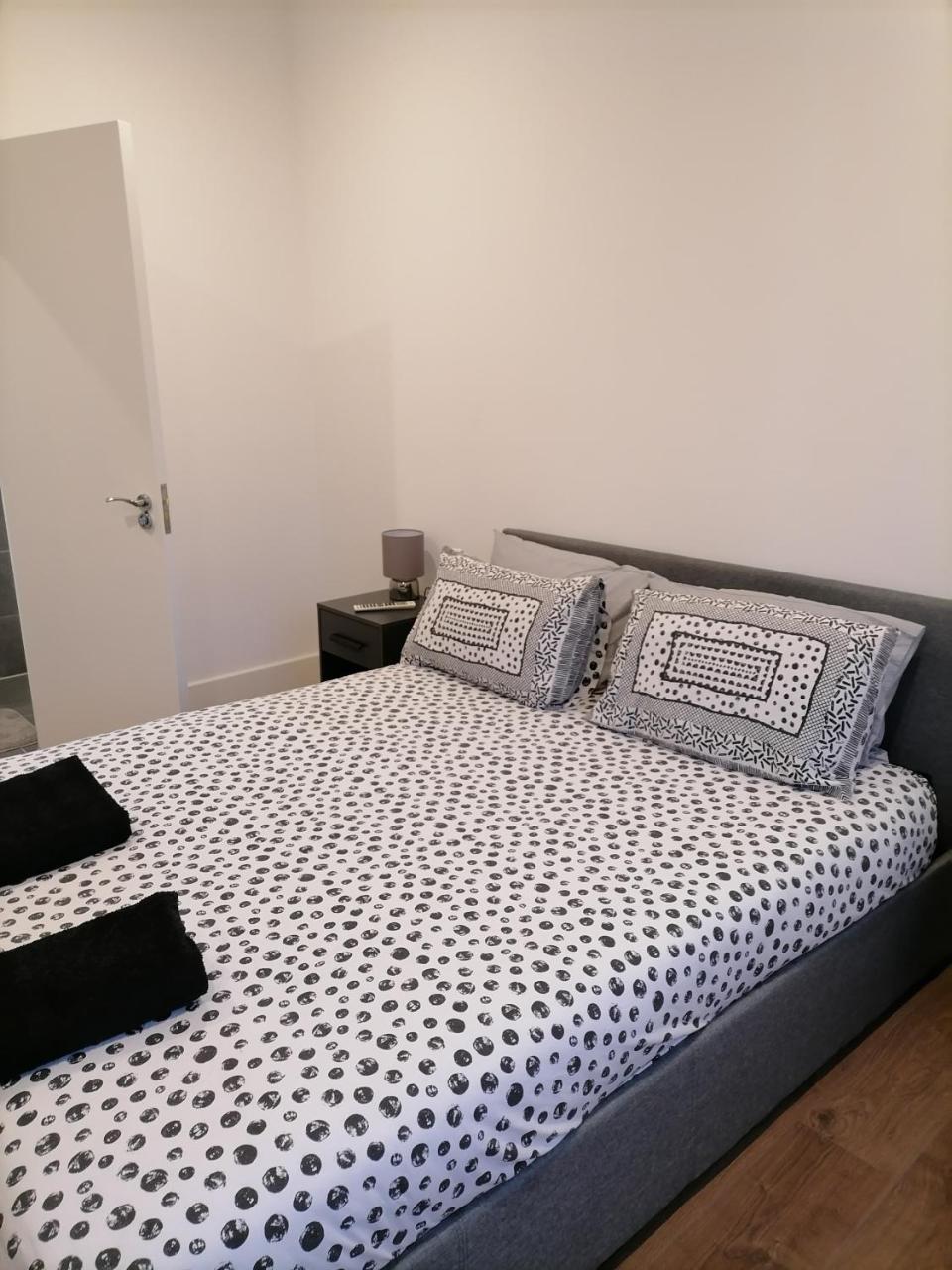 Stunning Rooms by Nine Elms Station 1