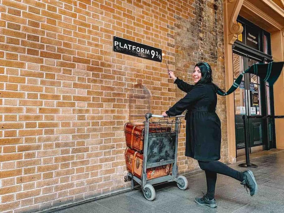 Platform 9 3/4 by Condokeeper 1