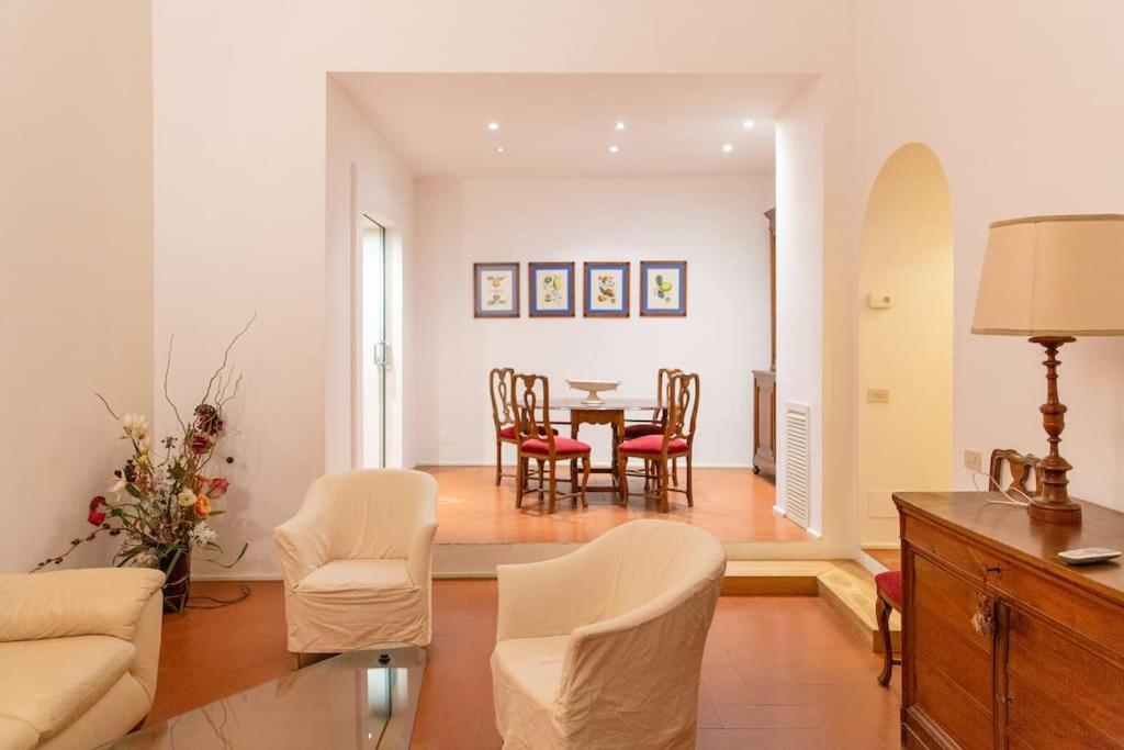 Stile & Comfort Near P. Signoria