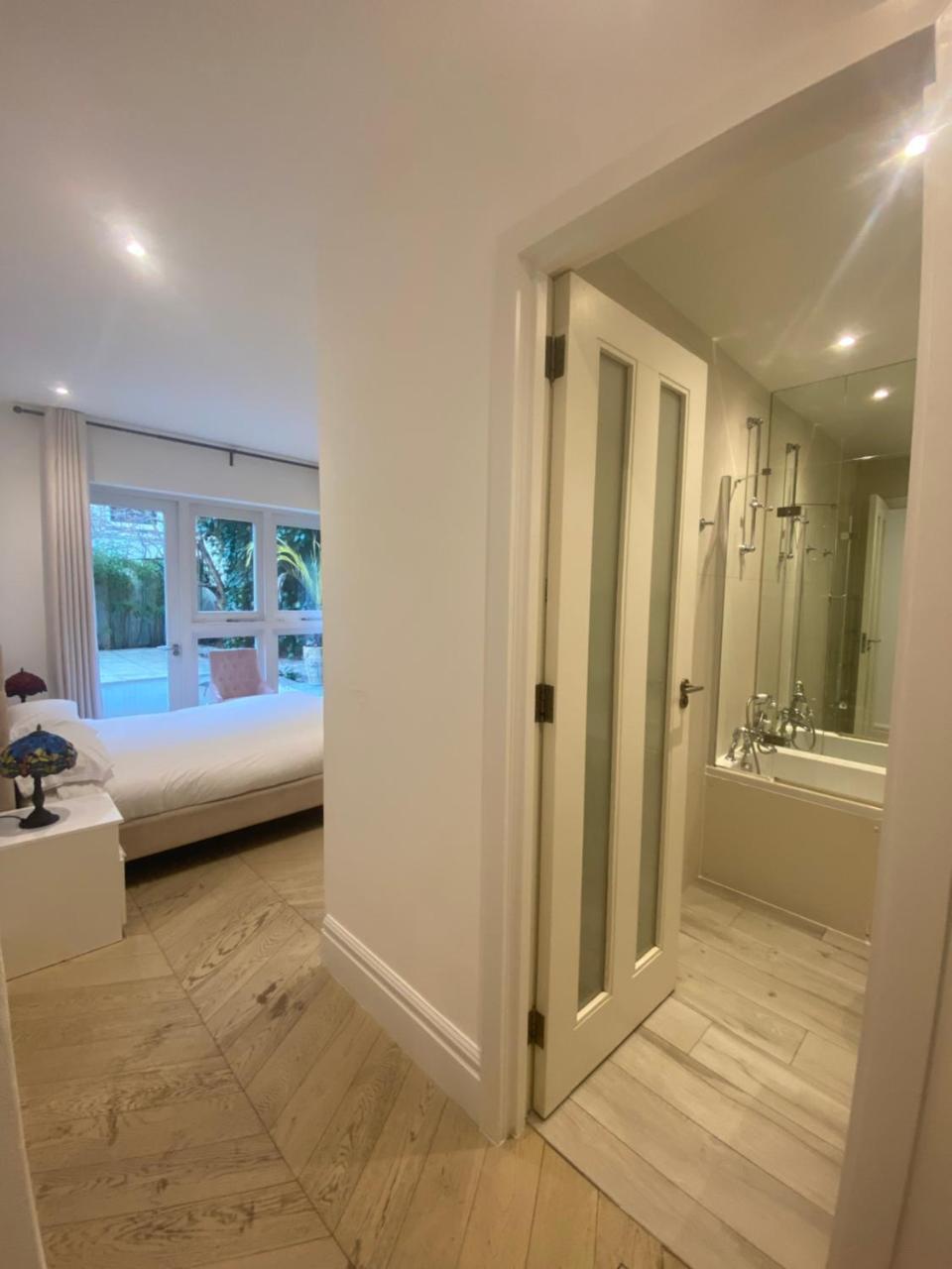 Kensington Garden Suite - 2 Bedrooms 1
