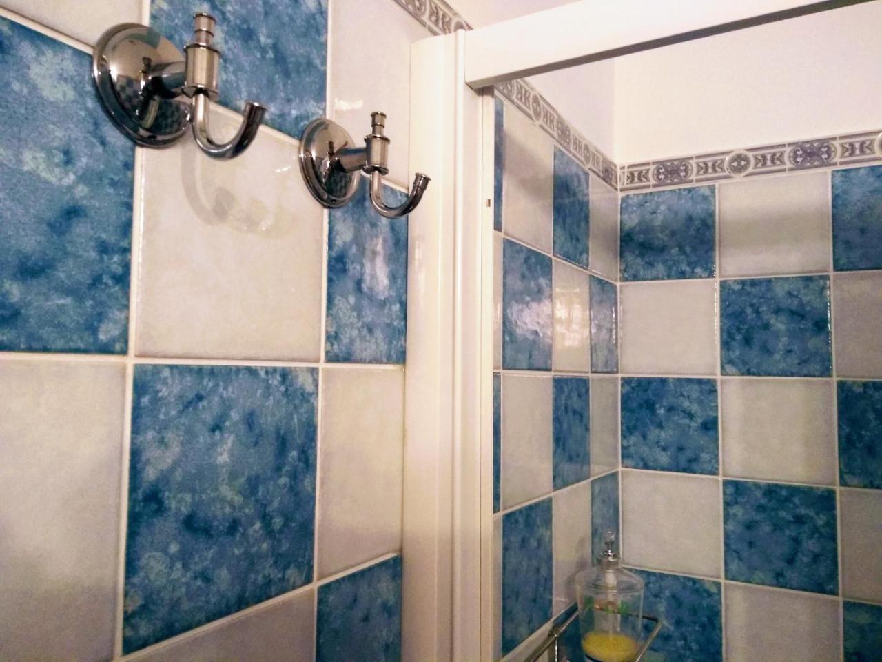 Baldovini Home Stay, Close To the City Center 1