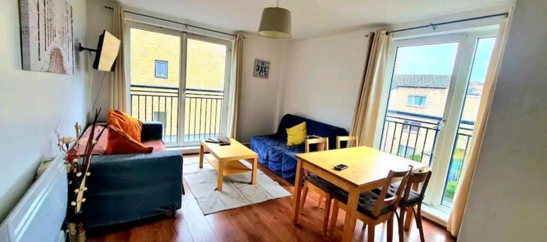 Bai Amazing 5 Sleeper Flat in London Zone 2
