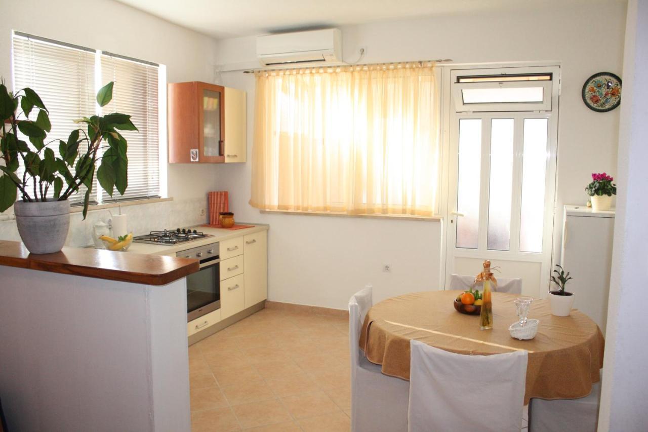 Apartment Anand 1