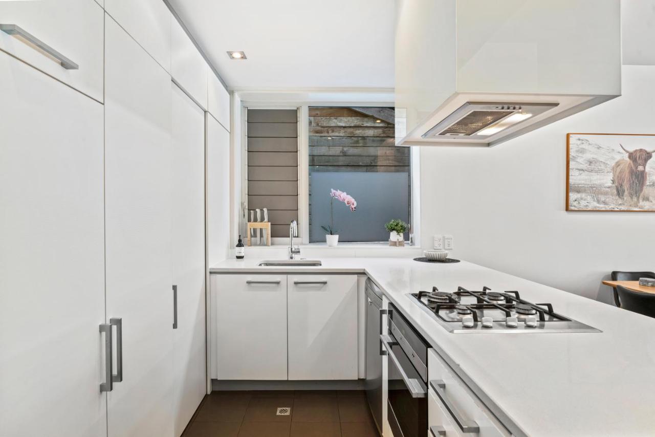 2-Bedroom Executive Apartment - the Bowen 1