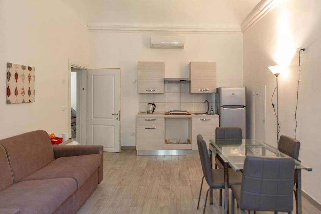 Beautiful Apartment in Quite Area 1