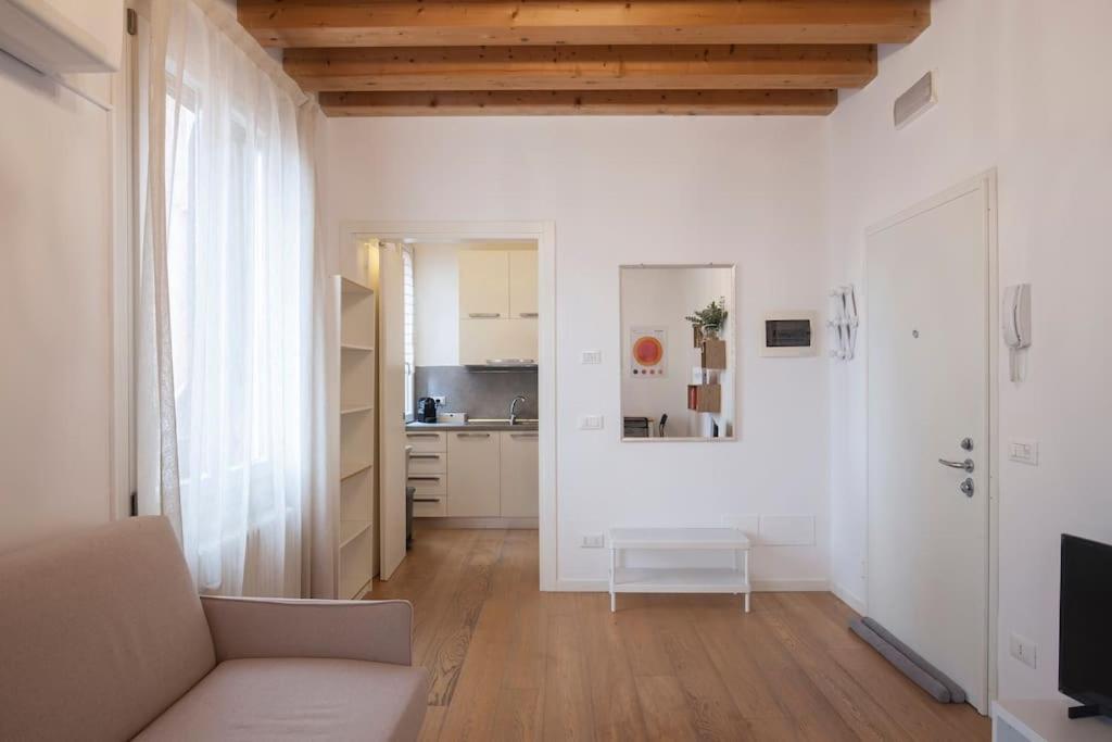 Bauhaus Venice Apartment 2
