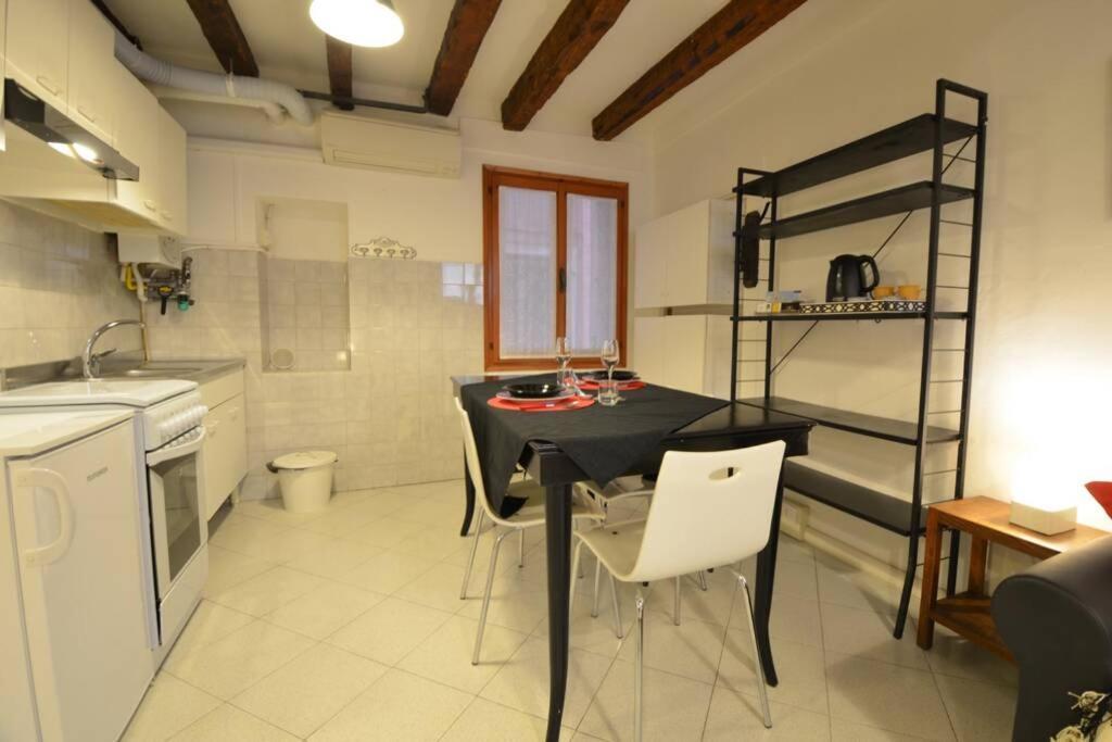 Carlo's Studio by Venicevillas 1