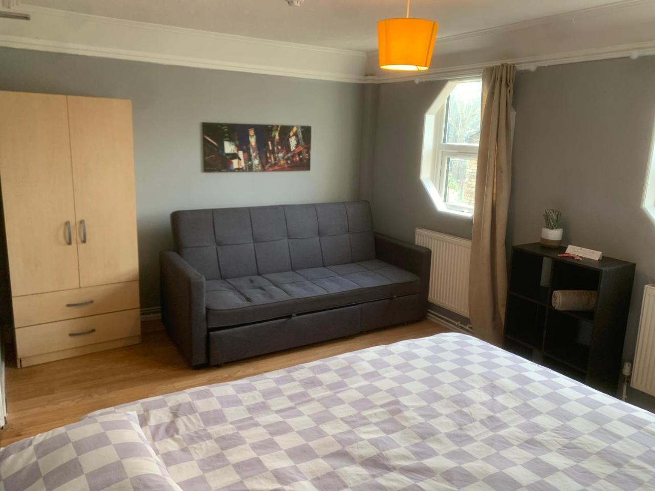 Brixton/Oval House 1