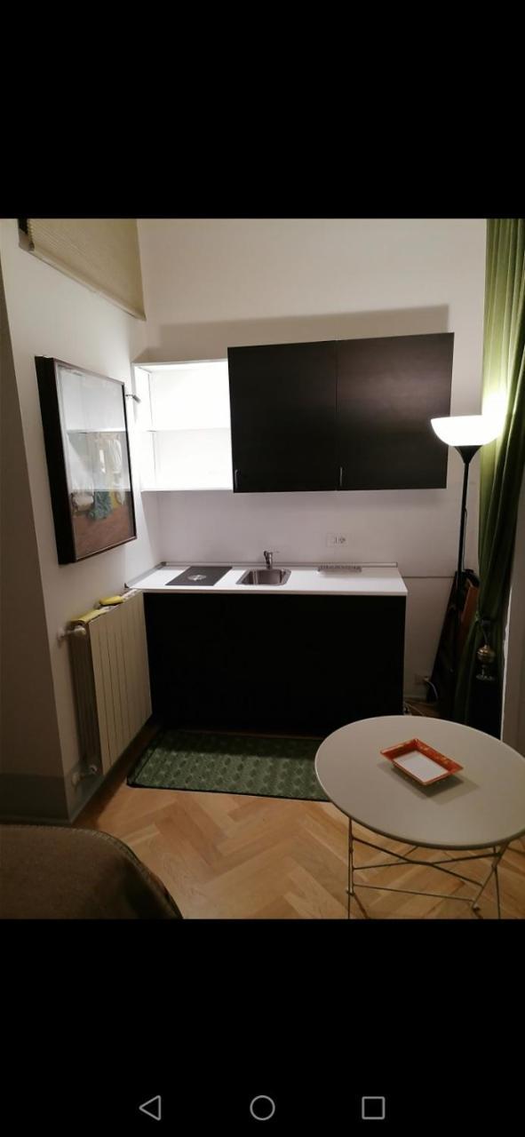 Art12 B&B 1