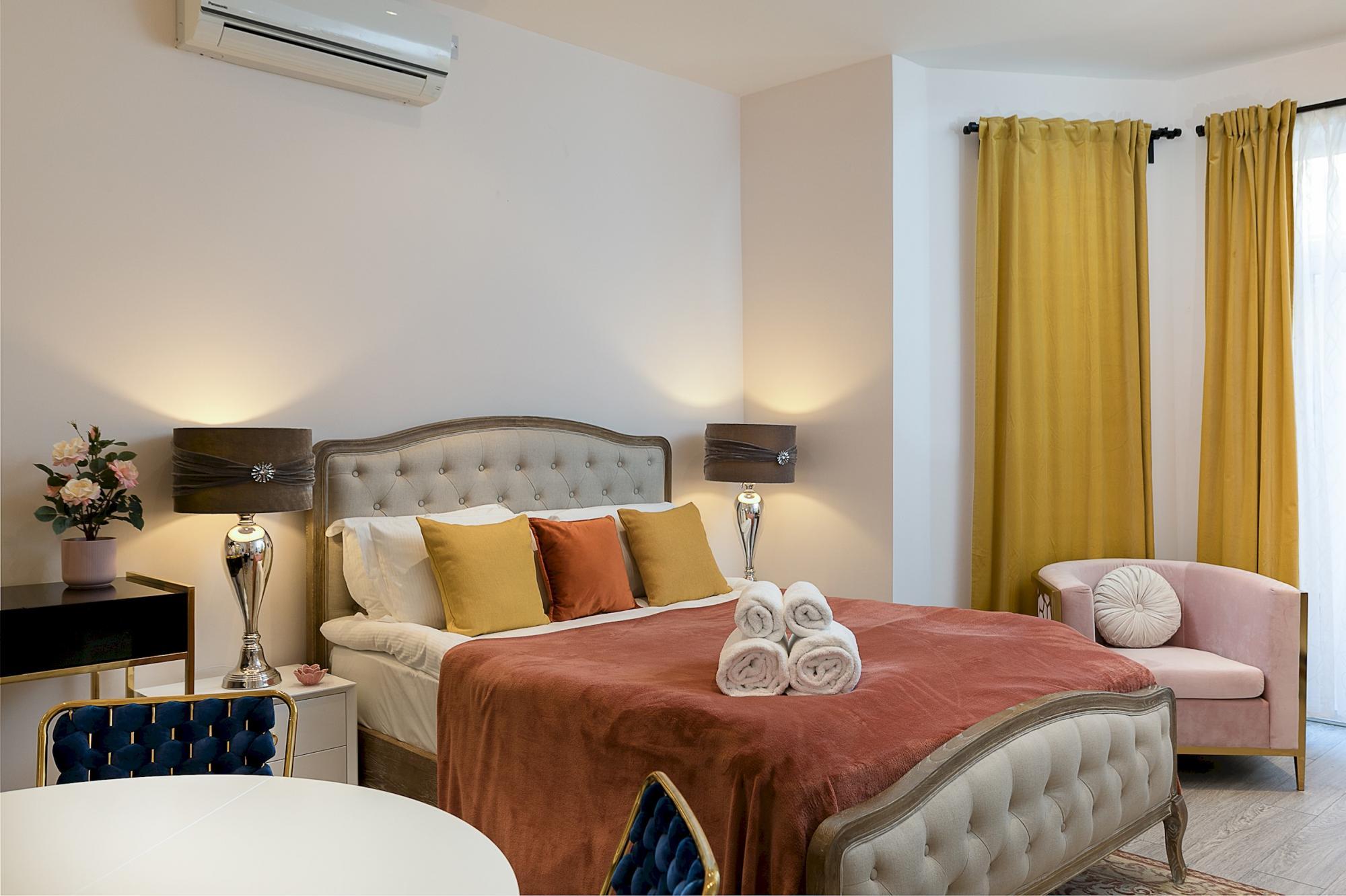 Designer 1-Bedroom in Kensington