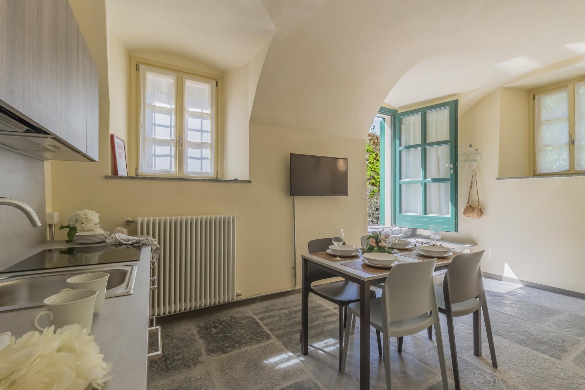 Tiny Duke Apartment in Varenna