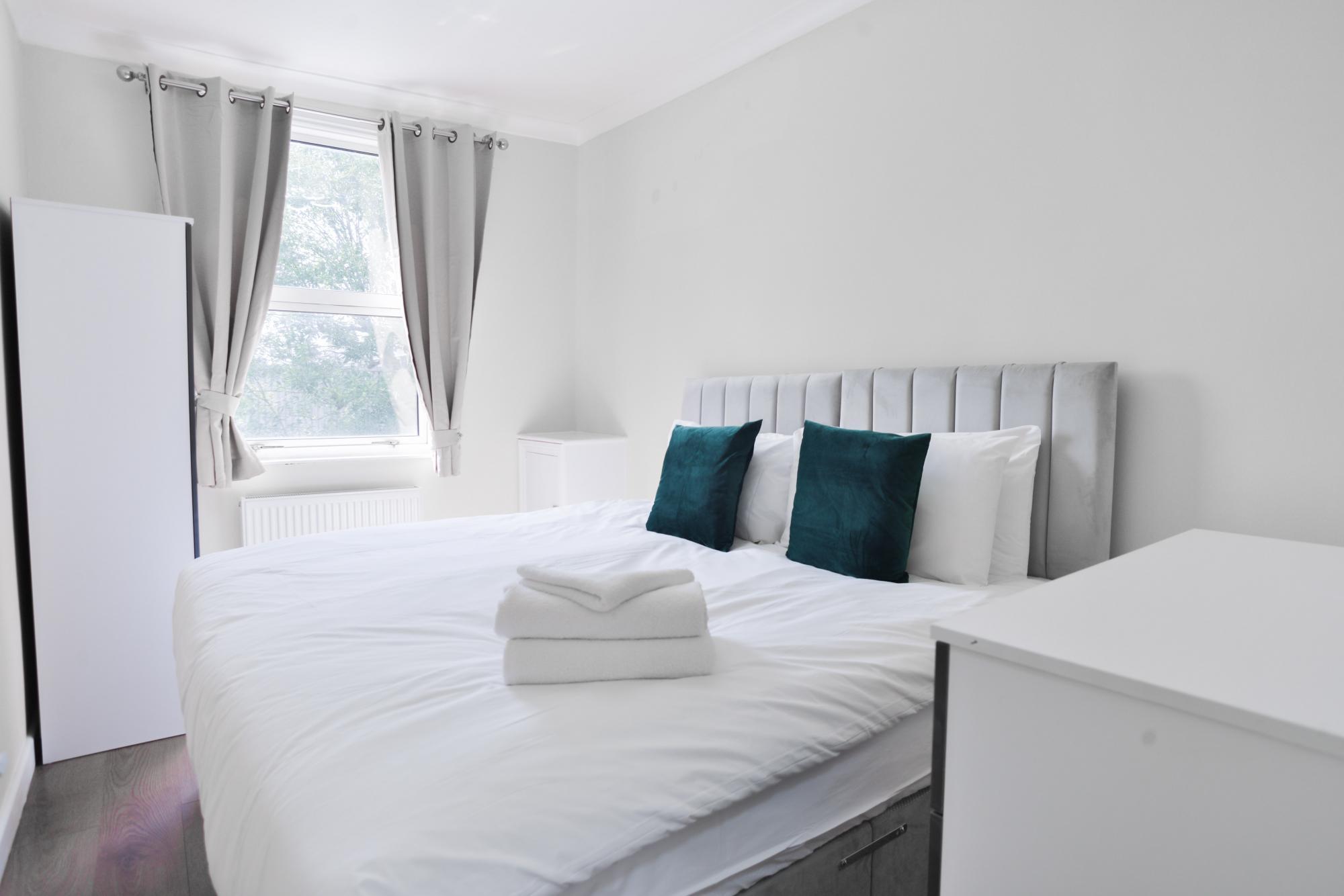 Economy 1 Bed Apartment in Heart of Central London 1