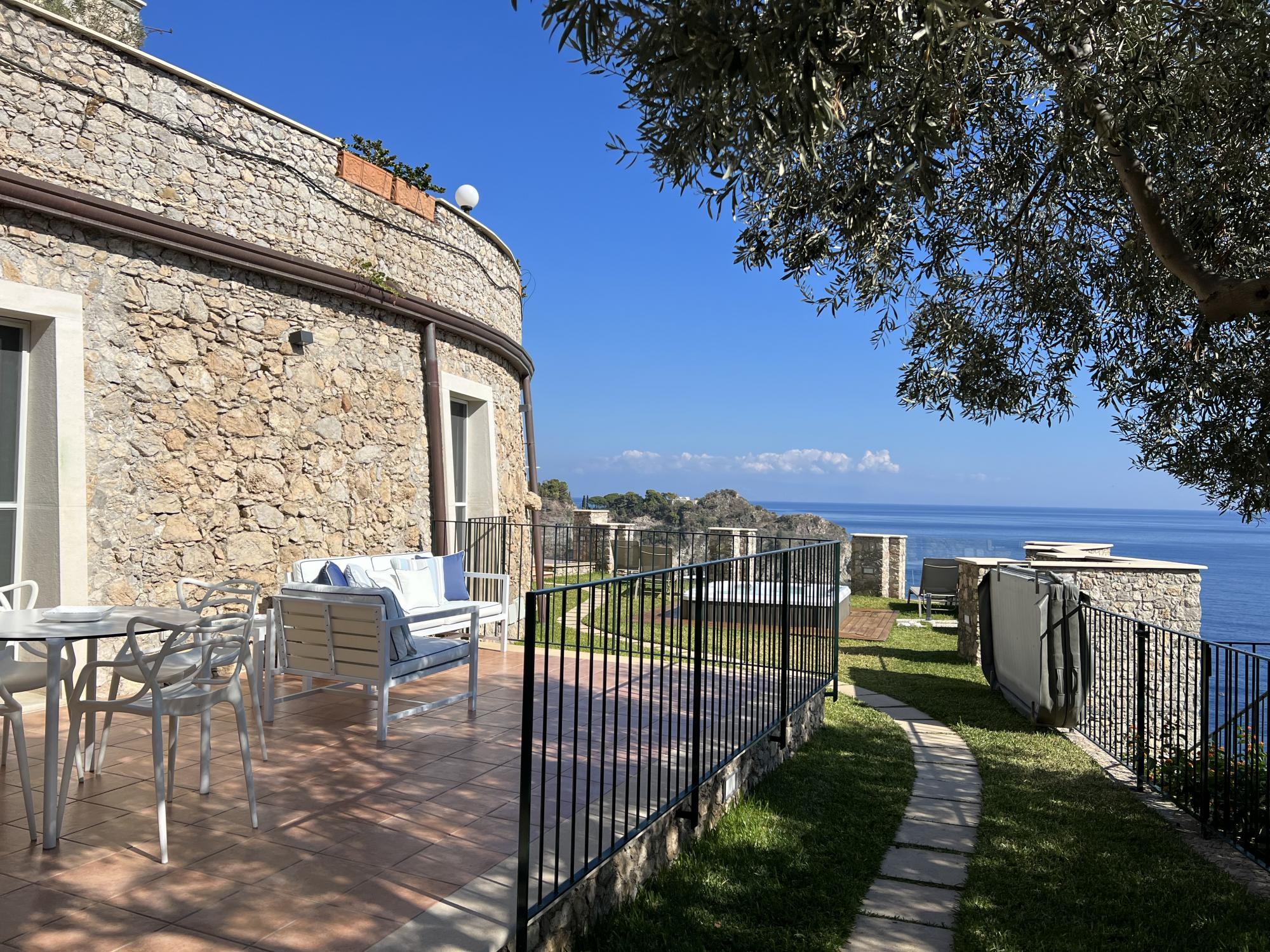 Sparviero Appartamento Taormina 1