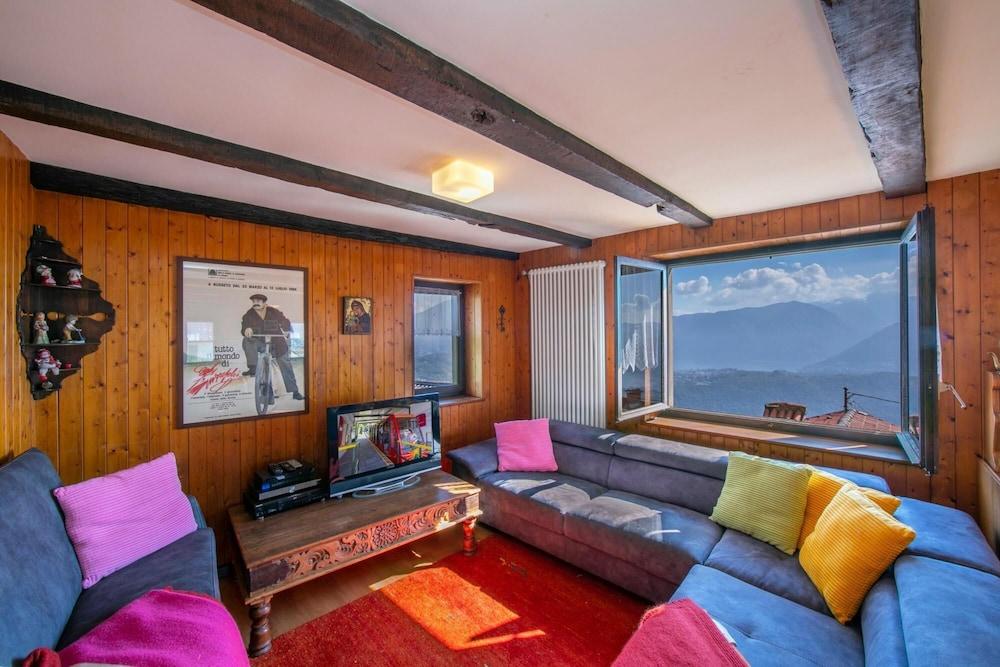 Chalet Cademario in Cademario 2