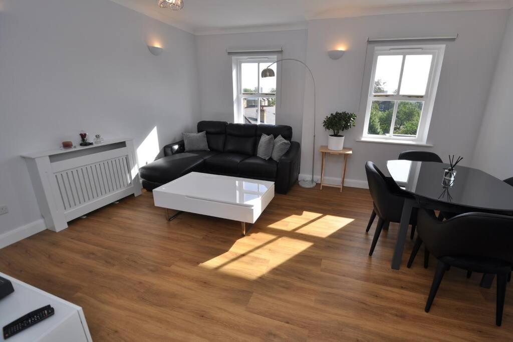 Lovely 1 Bed Flat in a Desired Islington Location 1
