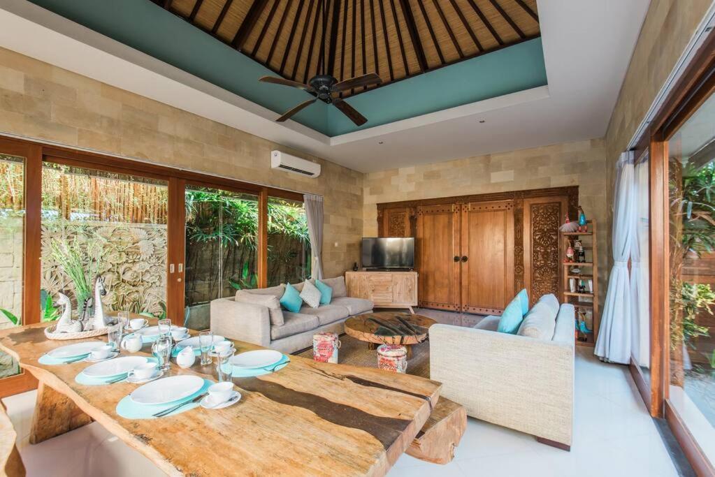 Villa Lacasa3 -Modern Tropical 3br Villa with Butler