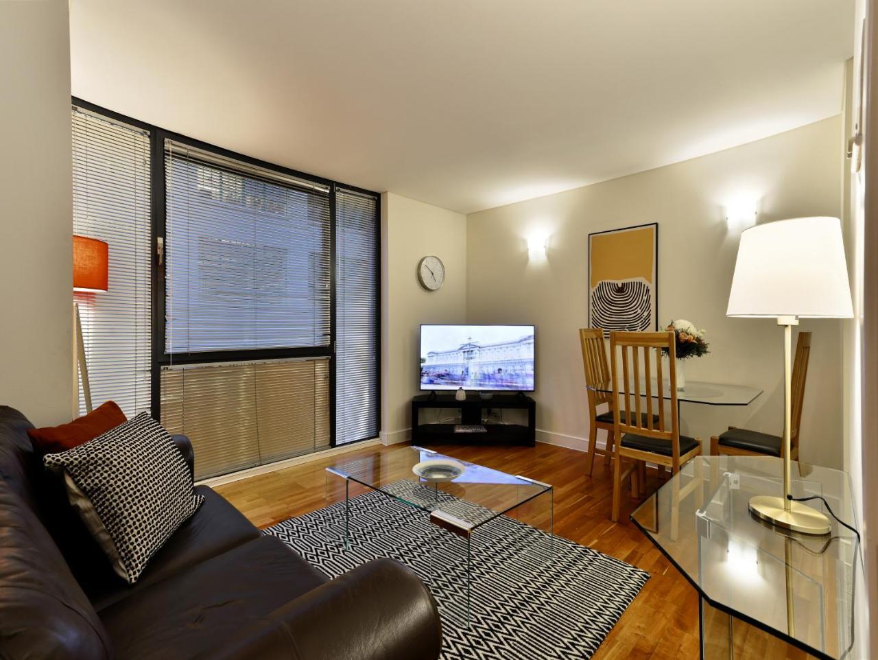 Farringdon Laceby Apartments 1